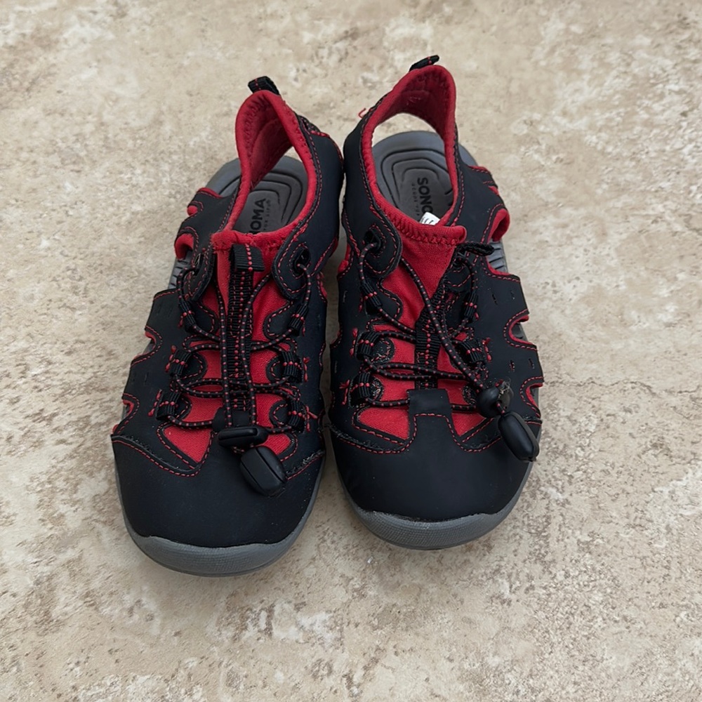 EUC Sonoma sandals size 13